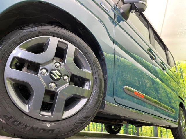 �y�����A���~�z�C�[���z�O�ςɃ}�b�`���������A���~�z�C�[���𑕒����Ă���܂��B�e��ЊO�A���~�z�C�[����A�X�^�b�h���X�^�C�����戵�����Ă���܂��B���񂲑��k����������