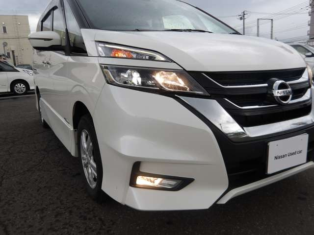 セレナ2.0 ハイウェイスター 4WD