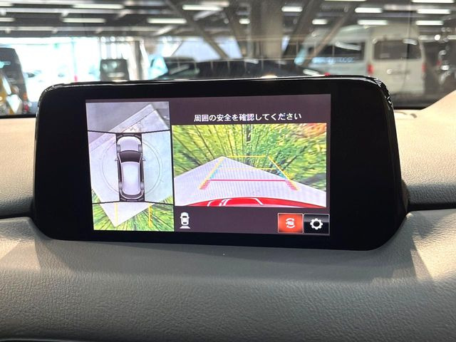 �y360&deg;�r���[���j�^�[�z��p�̃J�����ɂ��A�ォ�猩���낵���悤�Ȏ��_��360�x�N���}�̎��͂��m�F���邱�Ƃ��ł��܂������p�������m�F���₷���A�����ꏊ�ł̐؂�Ԃ��⒓�Ԃ��X���[�Y�ɍs���܂��B