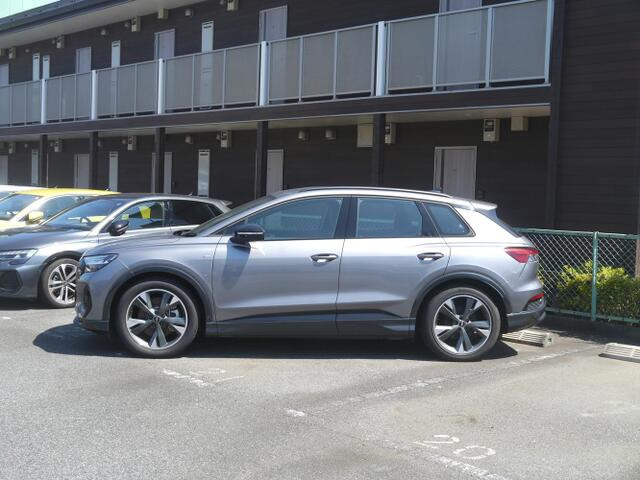 Q4 e-tron45 Sライン
