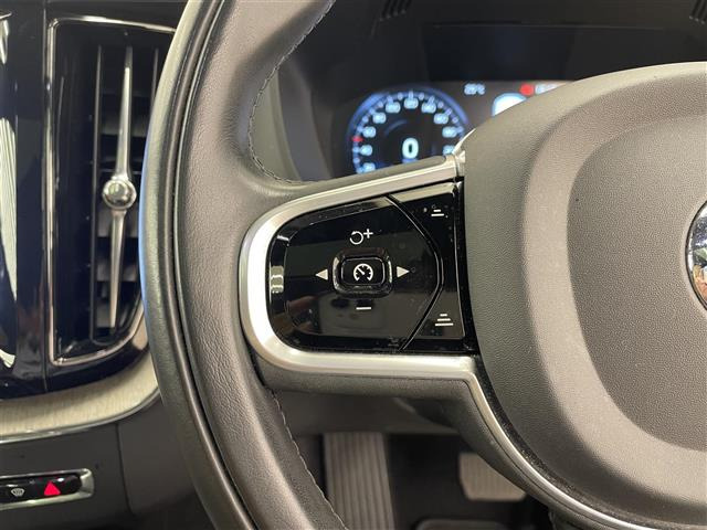 XC60D4 AWD インスクリプション ディーゼル 4WD