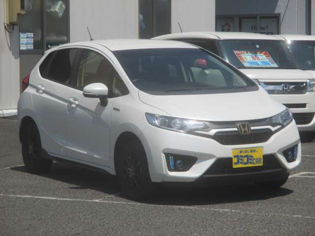 フィット1.5 ハイブリッド Lパッケージ 4WD