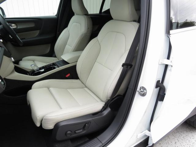 XC40アルティメット B4 AWD 4WD