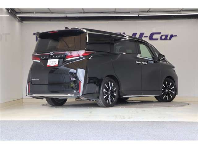ヴェルファイアハイブリッド 2.5 エグゼクティブ ラウンジ E-Four 4WD