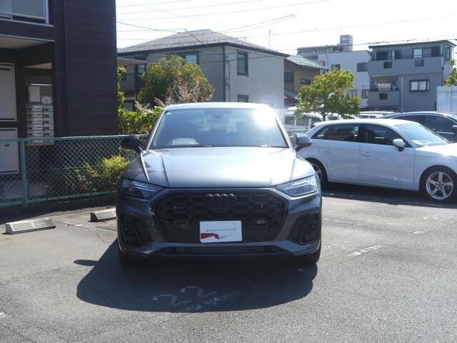 SQ5スポーツバック3.0 4WD