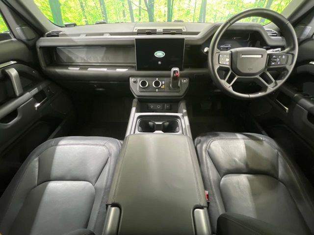 ディフェンダー110 X ダイナミック HSE 3.0L D300 ディーゼル 4WD