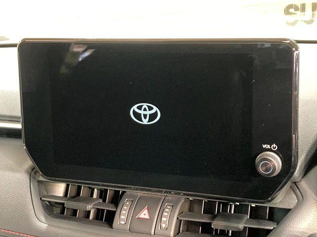 �y10.5�C���` �f�B�X�v���C�I�[�f�B�I�z���ʂ̃f�B�X�v���C��AppleCarPlay��AndroidAuto�����p�\�B�傫�ȉ�ʂŃX�}�z�i�r�A�v���������p���������܂���
