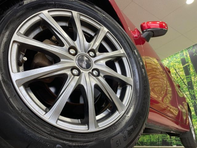 �y15�C���`�A���~�z�C�[���z�O�ςɃ}�b�`�����A���~�z�C�[���𑕒����Ă���܂��B�e��A���~�z�C�[����A�X�^�b�h���X�^�C�����戵�����Ă���܂��B���񂲑��k����������