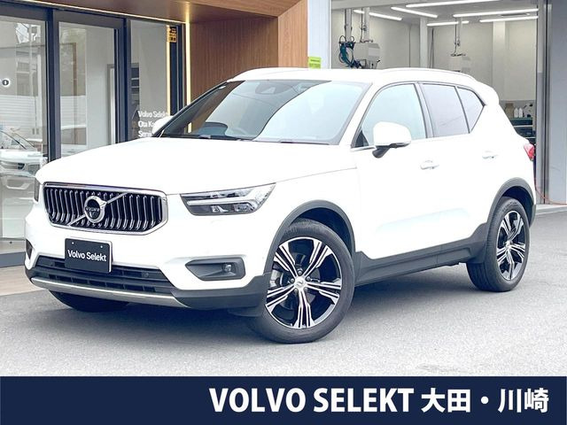 XC40B4 AWD インスクリプション 4WD