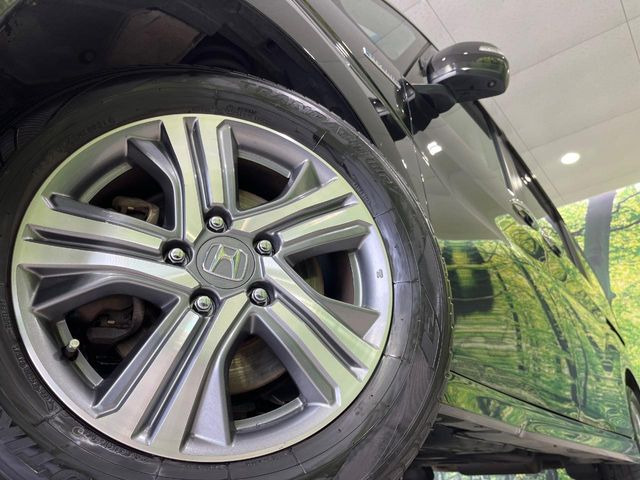 �y�����A���~�z�C�[���z�O�ςɃ}�b�`���������A���~�z�C�[���𑕒����Ă���܂��B�e��ЊO�A���~�z�C�[����A�X�^�b�h���X�^�C�����戵�����Ă���܂��B���񂲑��k����������