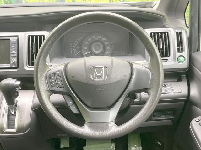 �y�X�e�A�����O�X�C�b�`�z�^�]���A�O������ڐ������炷���ƂȂ��A�I�[�f�B�I���̑��삪�\�ȕ֗��@�\!���S&���K�ȃh���C�u�����o���Ă���܂���