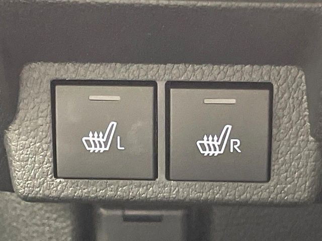 【シートヒーター】寒い日に重宝するシートヒーター!エアコンより早く温まってくれるので寒がりの人も安心ですね♪エアコンの温風は乾燥するから苦手、という方にもをおすすめです。