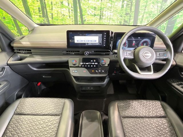 セレナ1.4 e-POWER ハイウェイスターV