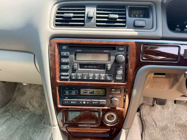 �C�ɂȂ邨�Ԃ�����܂�����E�̓d�b�ԍ����璼�ڂ��X�ɂ��₢���킹���������B�x�����@����ԗ����A��Ԃ܂łȂ�ł������������Ē����܂��B�X�^�b�t�ꓯ���A�����҂����Ă���܂��B
