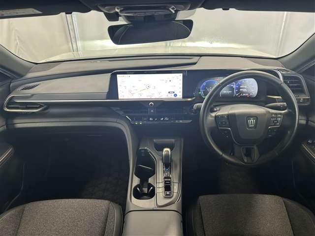クラウンクロスオーバー2.5 G E-Four 4WD