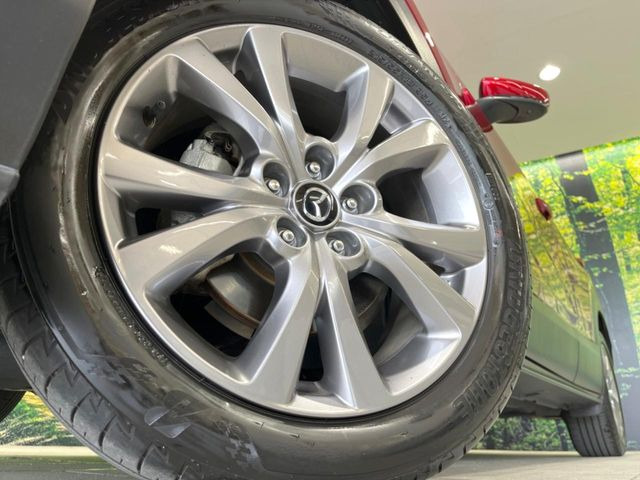 �y����18�C���`�A���~�z�C�[���z�O�ςɃ}�b�`���������A���~�z�C�[���𑕒����Ă���܂��B�e��ЊO�A���~�z�C�[����A�X�^�b�h���X�^�C�����戵�����Ă���܂��B���񂲑��k����������