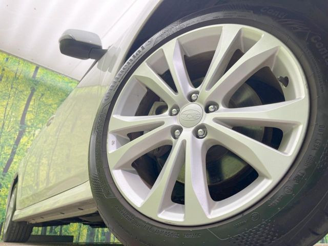 �y����17�C���`�A���~�z�C�[���z�O�ςɃ}�b�`���������A���~�z�C�[���𑕒����Ă���܂��B�e��ЊO�A���~�z�C�[����A�X�^�b�h���X�^�C�����戵�����Ă���܂��B���񂲑��k����������