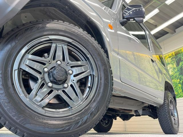 �y16�C���`�A���~�z�C�[���z�O�ςɃ}�b�`�����A���~�z�C�[���𑕒����Ă���܂��B�e��A���~�z�C�[����A�X�^�b�h���X�^�C�����戵�����Ă���܂��B���񂲑��k����������