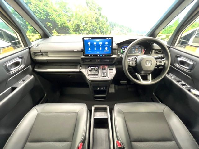 ステップワゴン2.0 e:HEV スパーダ