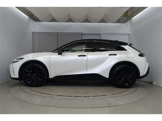 クラウンスポーツ2.5 Z E-Four 4WD