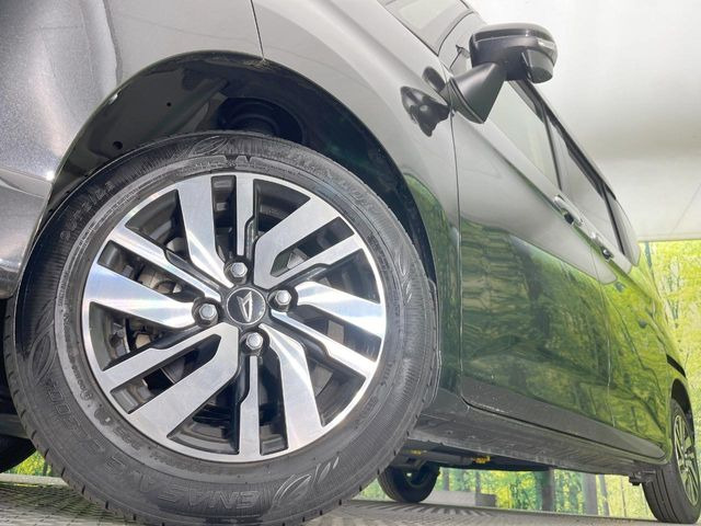 �y�����A���~�z�C�[���z�O�ςɃ}�b�`���������A���~�z�C�[���𑕒����Ă���܂��B�e��ЊO�A���~�z�C�[����A�X�^�b�h���X�^�C�����戵�����Ă���܂��B���񂲑��k����������