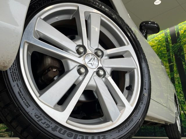 �y����16�C���`�A���~�z�C�[���z�O�ςɃ}�b�`���������A���~�z�C�[���𑕒����Ă���܂��B�e��ЊO�A���~�z�C�[����A�X�^�b�h���X�^�C�����戵�����Ă���܂��B���񂲑��k����������