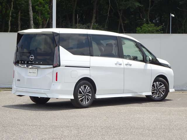 セレナ2.0 ハイウェイスターV