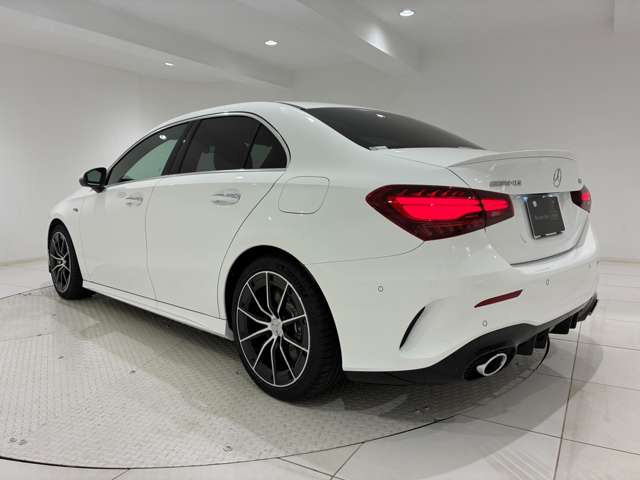 AクラスセダンAMG A35 4マチック 4WD