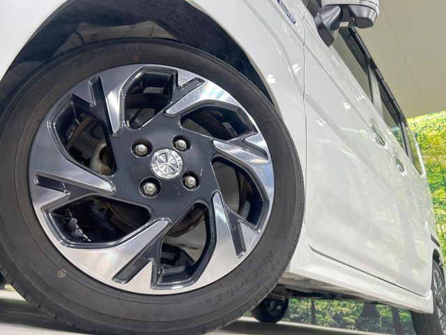 �y����15�C���`�A���~�z�C�[���z�O�ςɃ}�b�`���������A���~�z�C�[���𑕒����Ă���܂��B�e��ЊO�A���~�z�C�[����A�X�^�b�h���X�^�C�����戵�����Ă���܂��B���񂲑��k����������