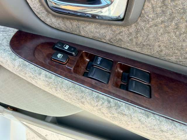 �C�ɂȂ邨�Ԃ�����܂�����E�̓d�b�ԍ����璼�ڂ��X�ɂ��₢���킹���������B�x�����@����ԗ����A��Ԃ܂łȂ�ł������������Ē����܂��B�X�^�b�t�ꓯ���A�����҂����Ă���܂��B