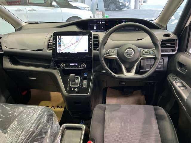 セレナ1.2 e-POWER XV