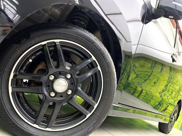�y14�C���`�A���~�z�C�[���z�O�ςɃ}�b�`�����A���~�z�C�[���𑕒����Ă���܂��B�e��A���~�z�C�[����A�X�^�b�h���X�^�C�����戵�����Ă���܂��B���񂲑��k����������