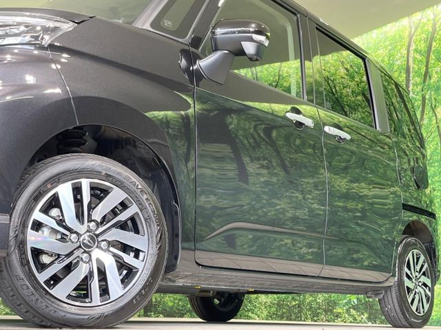 �y�����A���~�z�C�[���z�O�ςɃ}�b�`���������A���~�z�C�[���𑕒����Ă���܂��B�e��ЊO�A���~�z�C�[����A�X�^�b�h���X�^�C�����戵�����Ă���܂��B���񂲑��k����������