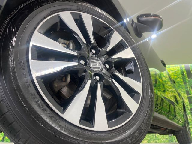 �y�����A���~�z�C�[���z�O�ςɃ}�b�`���������A���~�z�C�[���𑕒����Ă���܂��B�e��ЊO�A���~�z�C�[����A�X�^�b�h���X�^�C�����戵�����Ă���܂��B���񂲑��k����������