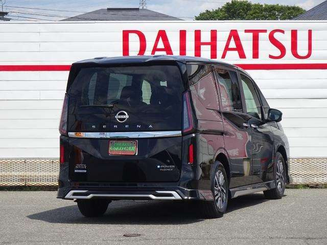 セレナ1.4 e-4ORCE ハイウェイスターV 4WD
