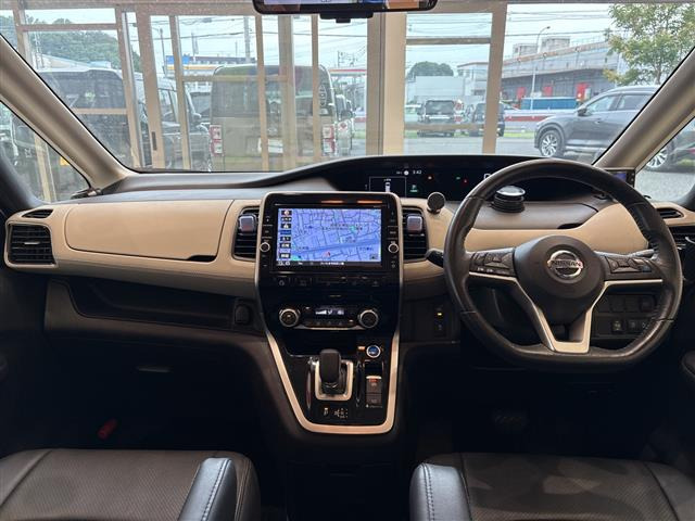 セレナ1.2 e-POWER ハイウェイスターV