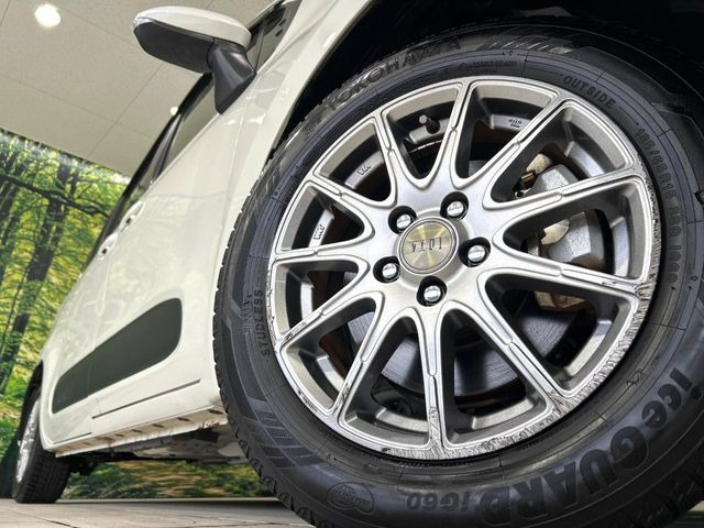 �y15�C���`�A���~�z�C�[���z�O�ςɃ}�b�`�����A���~�z�C�[���𑕒����Ă���܂��B�e��A���~�z�C�[����A�X�^�b�h���X�^�C�����戵�����Ă���܂��B���񂲑��k����������
