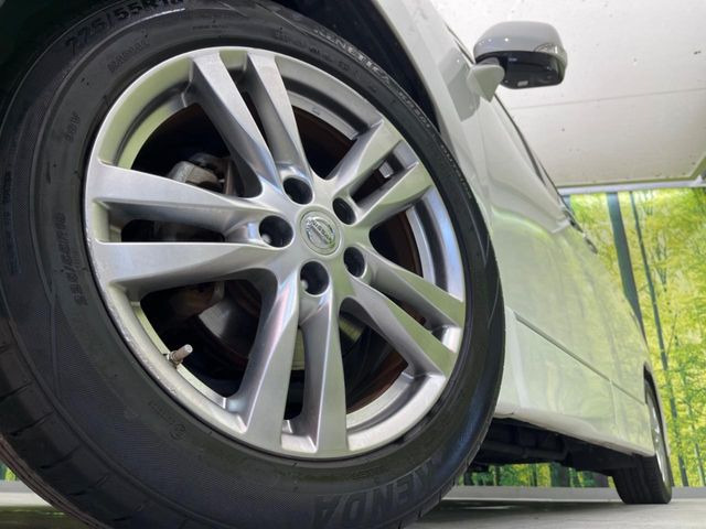 �y����18�C���`�A���~�z�C�[���z�O�ςɃ}�b�`���������A���~�z�C�[���𑕒����Ă���܂��B�e��ЊO�A���~�z�C�[����A�X�^�b�h���X�^�C�����戵�����Ă���܂��B���񂲑��k����������