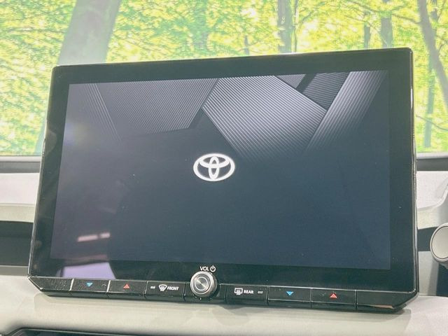 �y12.9�C���` �f�B�X�v���C�I�[�f�B�I�z���ʂ̃f�B�X�v���C��AppleCarPlay��AndroidAuto�����p�\�B�傫�ȉ�ʂŃX�}�z�i�r�A�v���������p���������܂���