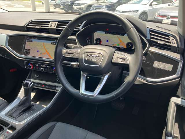 Q335 TFSI アドバンスド