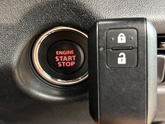 �y�L�[���X�X�^�[�g�V�X�e���z�J�o����|�P�b�g�ɓ��ꂽ�܂܂ł��h�A�̎{���E�������\�ȃX�}�[�g�L�[�𑕔��B�G���W���̃I���E�I�t�����J�M�����o���K�v����������Ƃ��Ă��֗��ł���