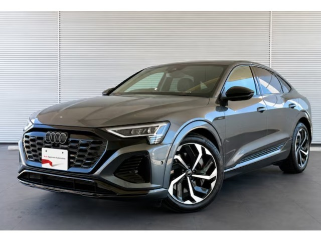 Q8スポーツバック e-tron55 クワトロ Sライン 4WD