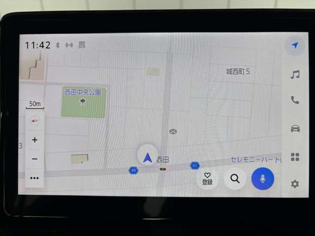 ナビ付ディスプレイオーディオでお出かけも安心!スマホと連動で音楽も充実♪