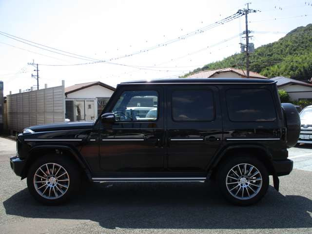 GクラスG400d AMG ライン 4WD