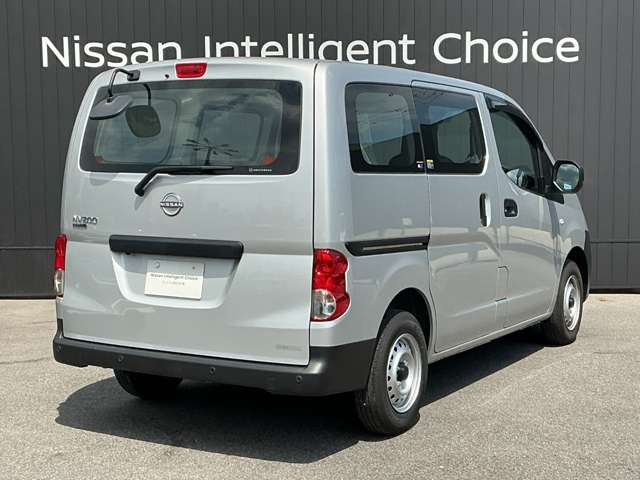 NV200バネットバン1.6 DX