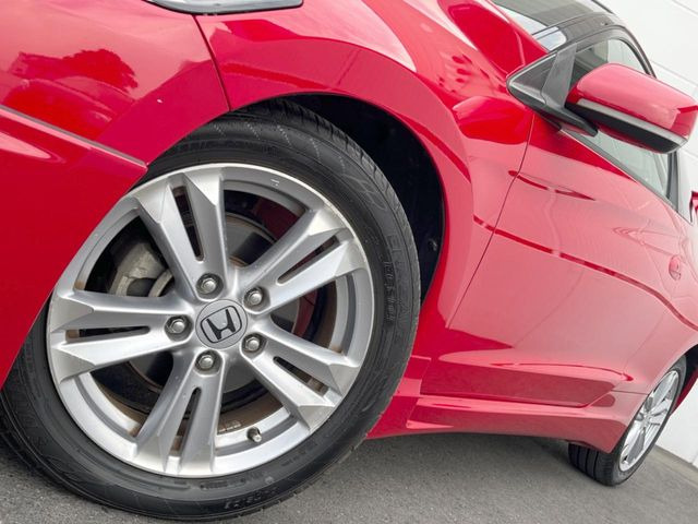 �y�����A���~�z�C�[���z�O�ςɃ}�b�`���������A���~�z�C�[���𑕒����Ă���܂��B�e��ЊO�A���~�z�C�[����A�X�^�b�h���X�^�C�����戵�����Ă���܂��B���񂲑��k����������