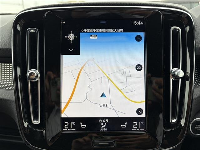 XC40B4 AWD Rデザイン 4WD