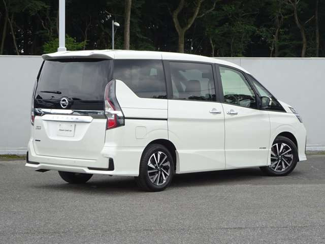 セレナ2.0 ハイウェイスターV