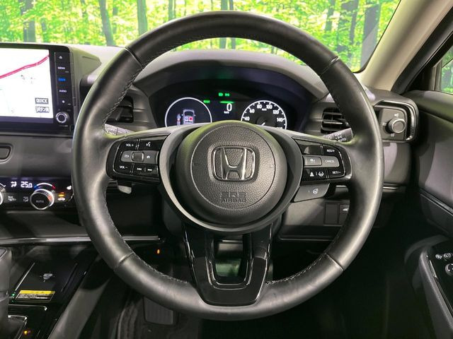【ステアリングスイッチ】運転中、前方から目線をそらすことなく、オーディオ等の操作が可能な便利機能!安心&快適なドライブを演出してくれます♪