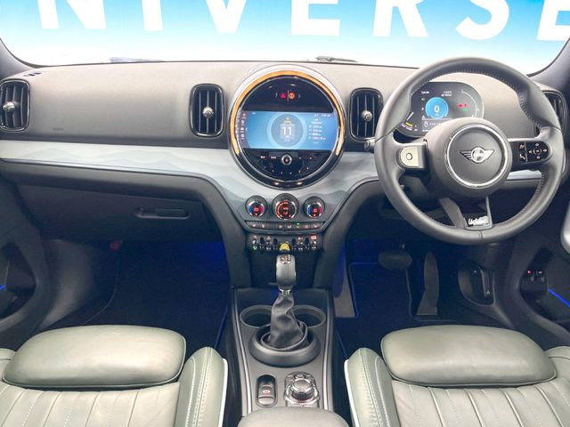 ミニクロスオーバークーパー S E オール4 4WD